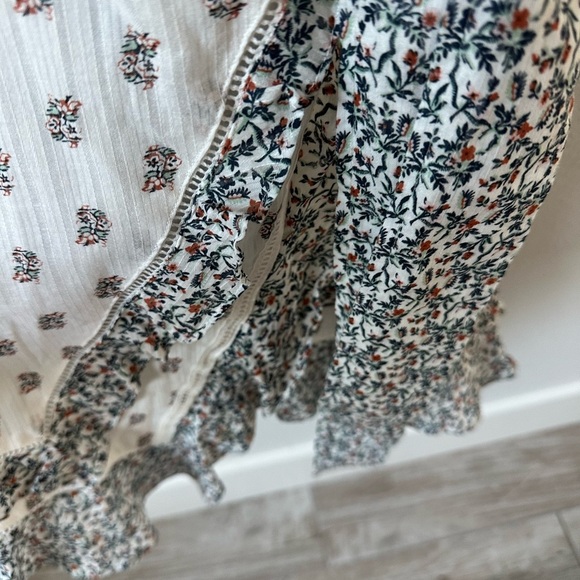 Veronica Beard White and Blue Wrap Dress - Picture 7 of 10